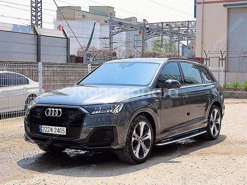 회색 아우디 Q7 중고 아우디 중고 55 TFSI 콰트...--7